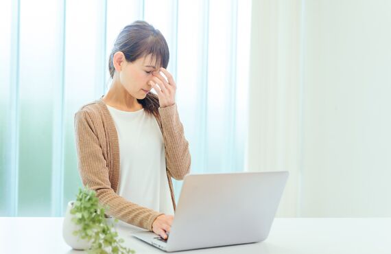 パソコンなどデジタル機器で目が疲れていませんか？パソコンのことなら、神戸・三宮のパソコン修理店「PCデザイン」まで！