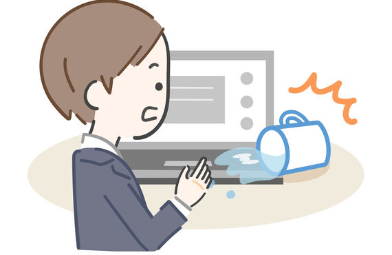 パソコンが濡れたときの対処法は？パソコントラブルなら、神戸・三宮のパソコン修理店「PCデザイン」まで